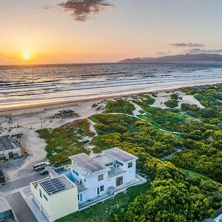 Beachfront 2Br W Deck Views Direct Sand Access Strand Way A